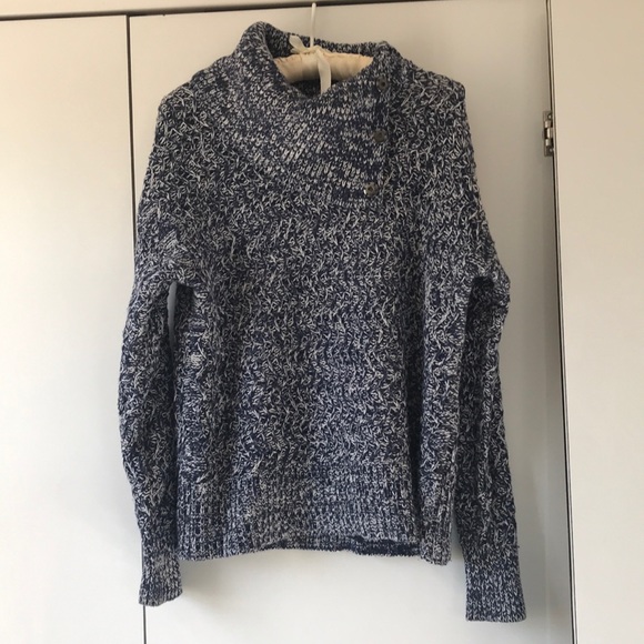 Banana Republic turtleneck sweater - Picture 2 of 5